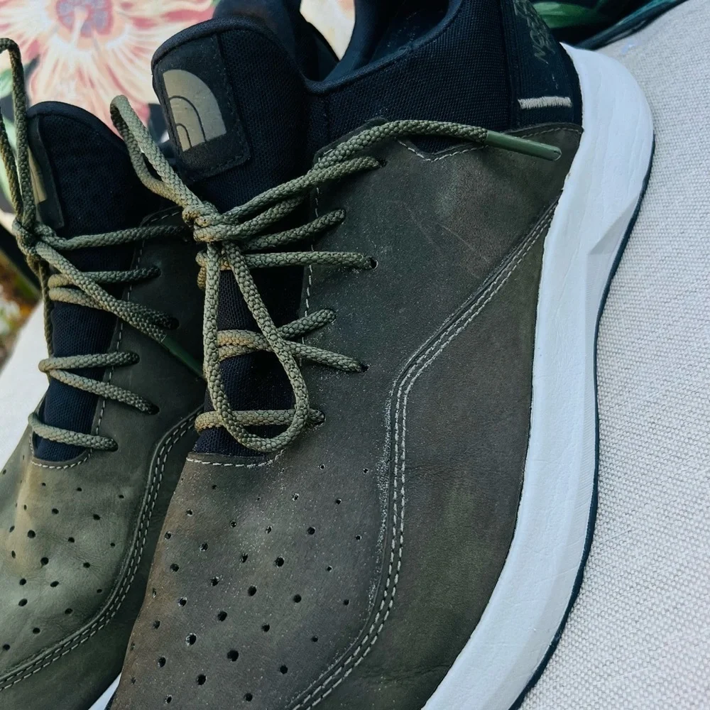 The North Face Mens EXTS Shoes Mens 12 Wide Green Leather Sneaker